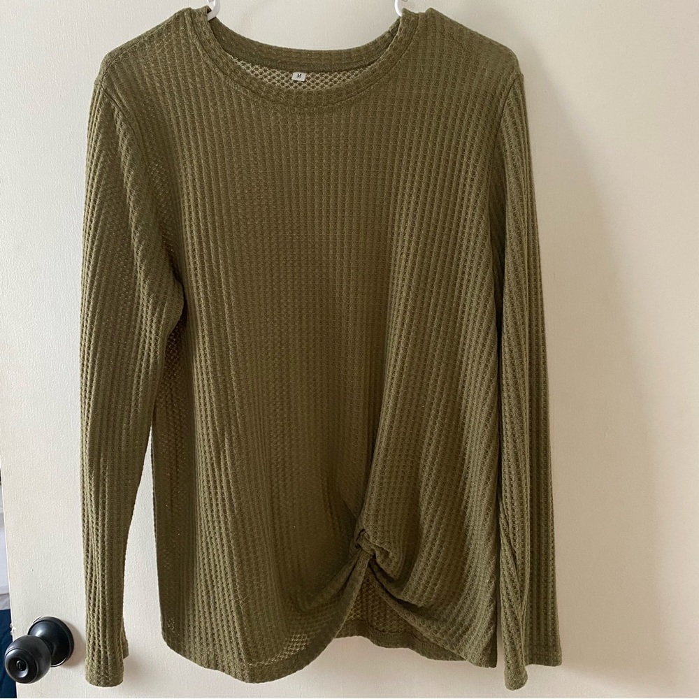 Women’s long sleeve top